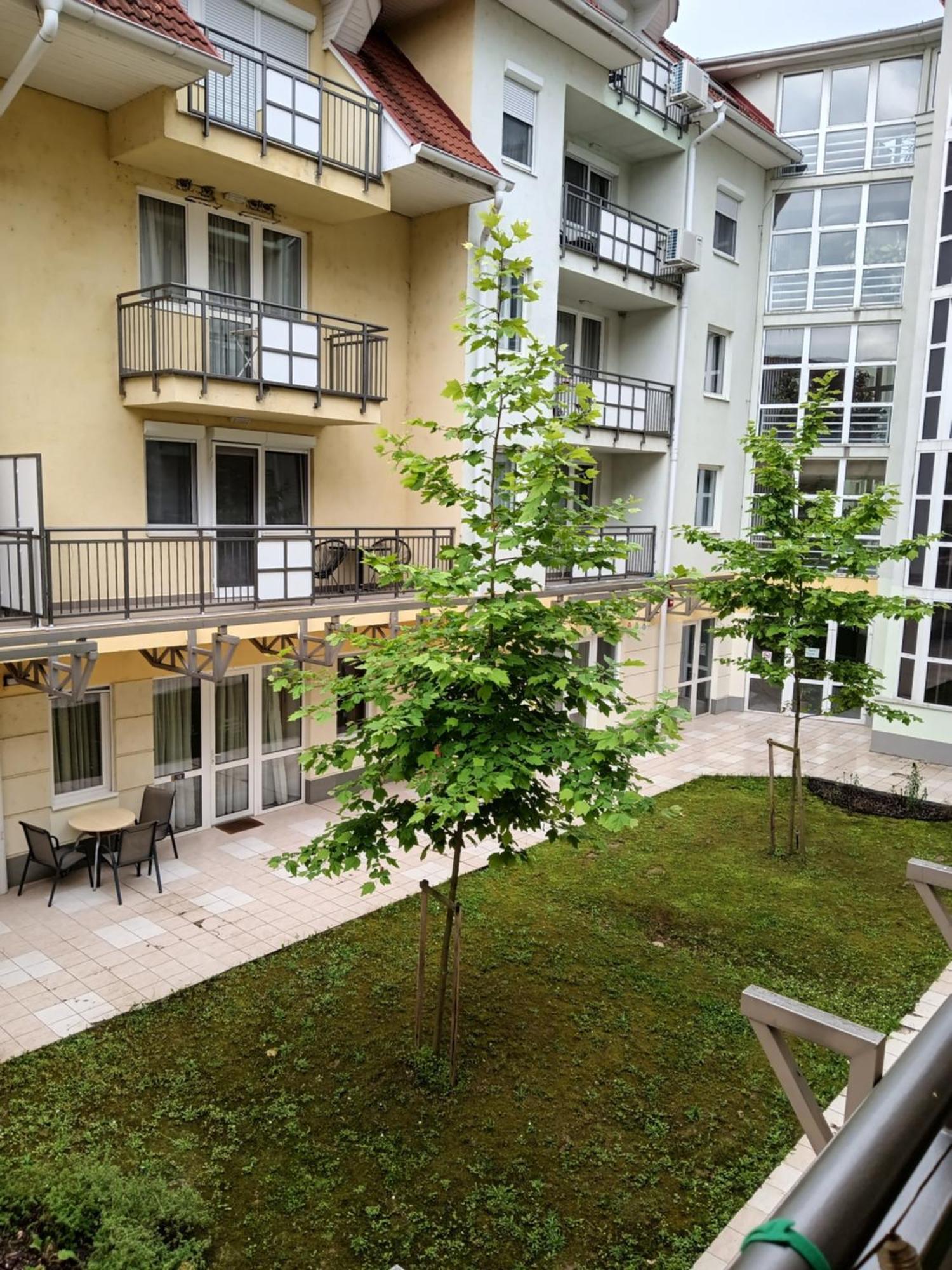 Viola Wellness Apartman Apartamento Zalakaros Exterior foto